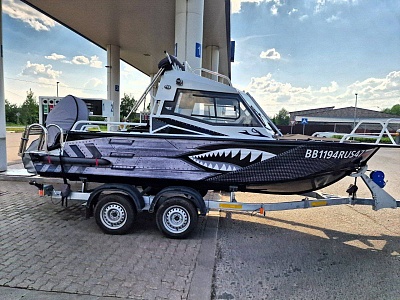 Оклейка катеров, яхт